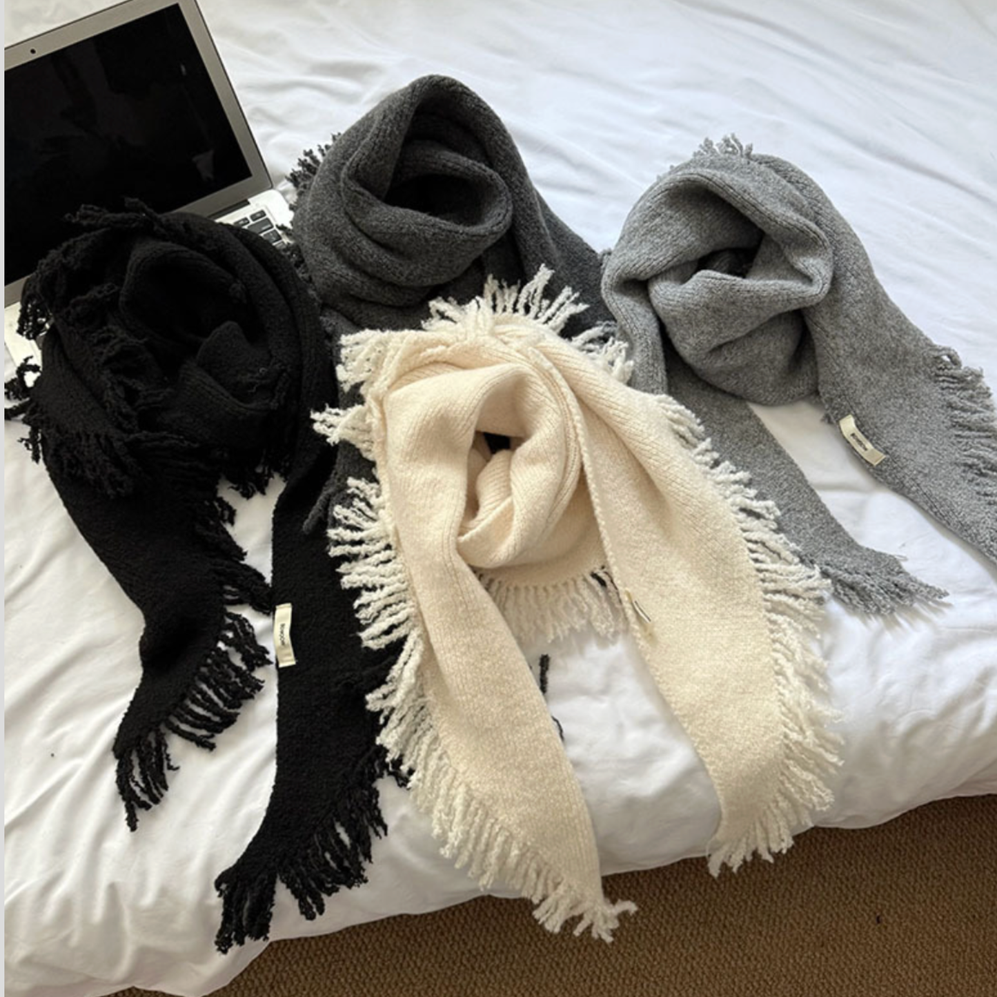 Lorena Driekhoekige sjaal met gebreide wol