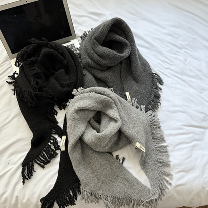 Lorena Driekhoekige sjaal met gebreide wol