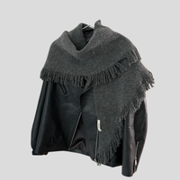 Lorena Driekhoekige sjaal met gebreide wol